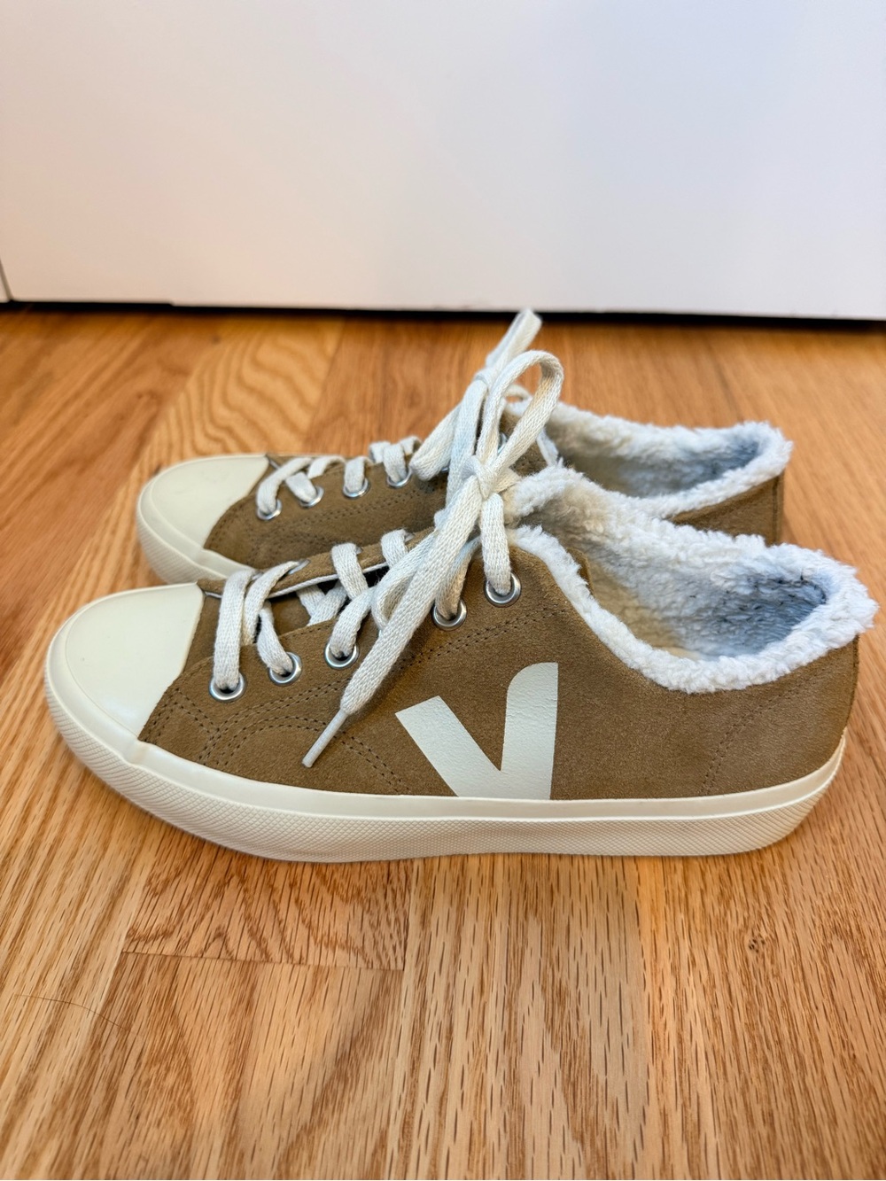 Veja Suede Wata II Low Fured Suede Sneakers - Picture 6 of 15